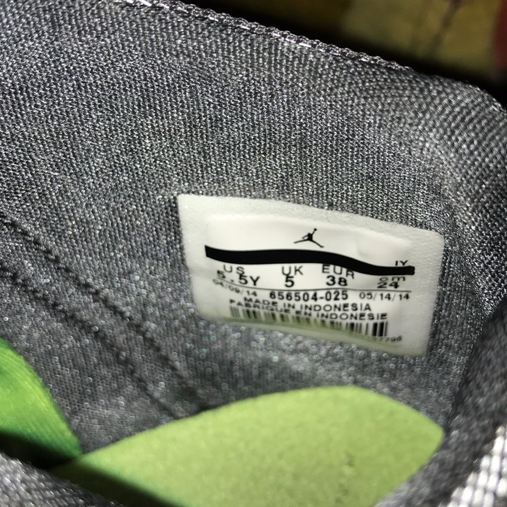 Air Jordan’s Holographic - Picture 5 of 5